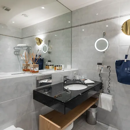 Favorita - Parkhotel Delta Ξενοδοχείο 4*