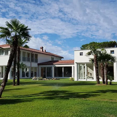 Favorita - Parkhotel Delta מלון 4*