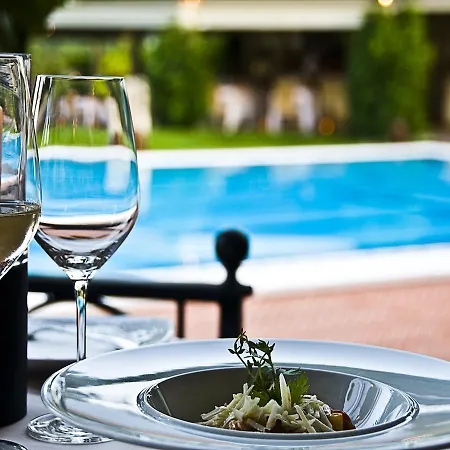 מלון Favorita - Parkhotel Delta אסקונה
