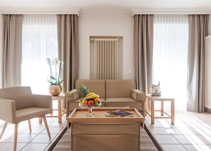 Favorita - Parkhotel Delta Отель