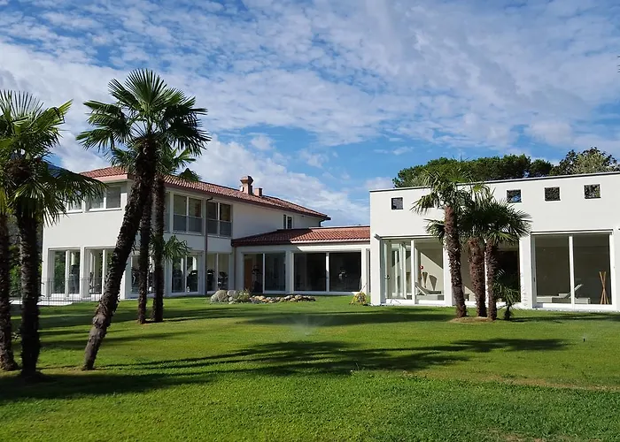 Favorita - Parkhotel Delta Otel 4*