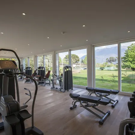 מלון Favorita - Parkhotel Delta 4*