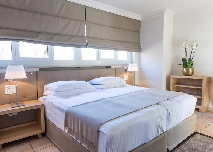 מלון Favorita - Parkhotel Delta 4*